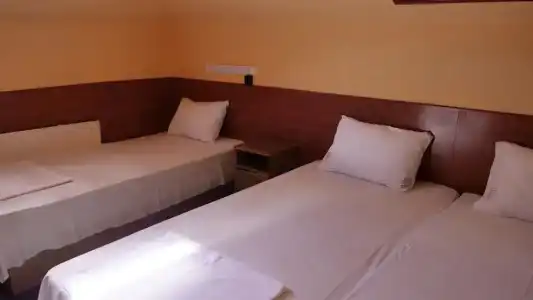 Attila Budapest - 36