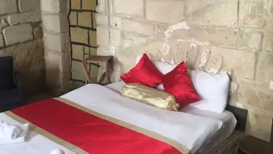 Stone Age Mansion - 44