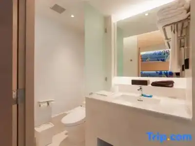 Balcony Seaside Sriracha & Serviced Apartments (SHA Extra Plus) - 276