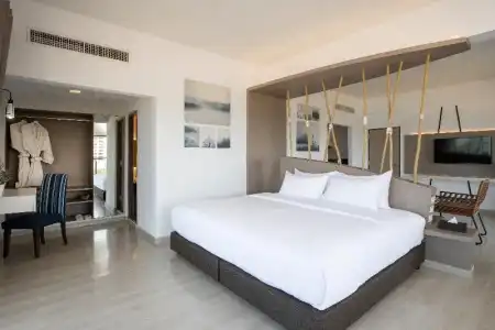 Centara Life Cha-Am Beach Resort Hua Hin - 42