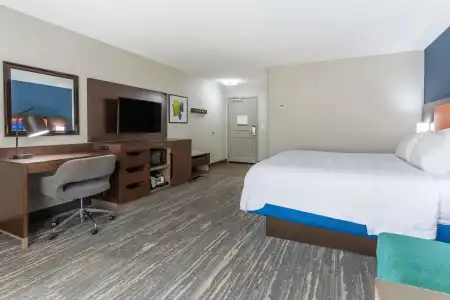 Hampton Inn Sioux Falls - 54