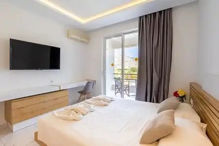 Lardos Bay - 44