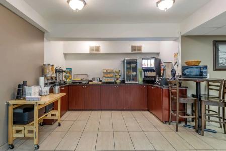 Quality Inn & Suites - 14