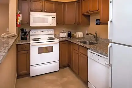 Best Western Ambassador Inn & Suites - 186