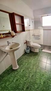 Acuarium Suite Resort - 35