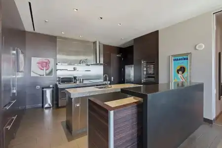 Beautiful Palms Place Suite - 105