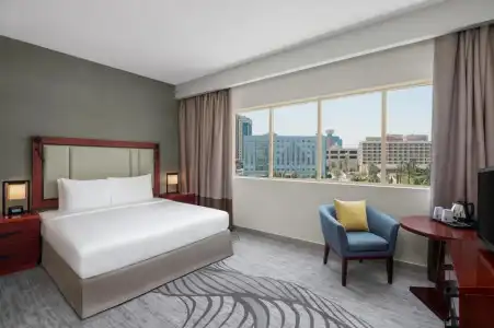DoubleTree by Hilton - 52