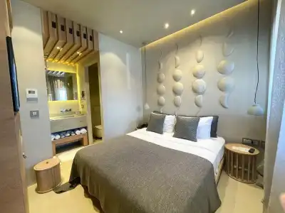 Omm Inn - 12