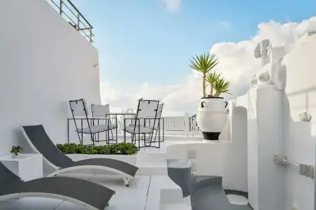 Trieris Villa & Suites - 41
