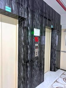 Mall Suites - 212