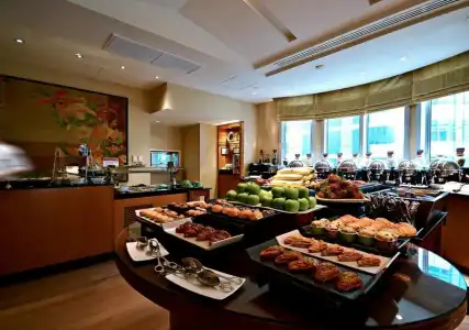 Mayfair Bangkok Marriott Executive Apartments SHA Plus + - 12