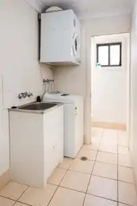 Bluegum Executive Apartments - 17