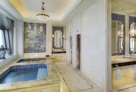 Wanda Reign Wuhan - 15