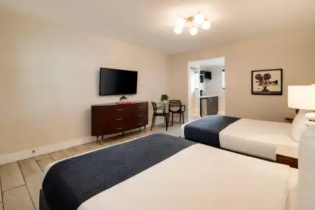 Waterside and Suites - 45