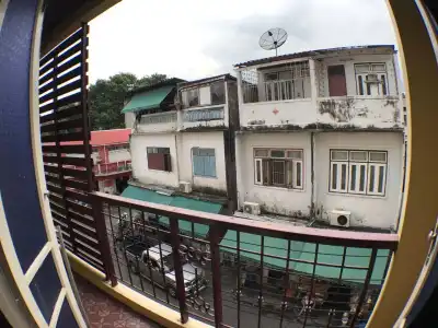 Roof View Place - 0