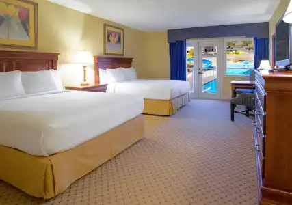 Music Road Resort Inn - 81