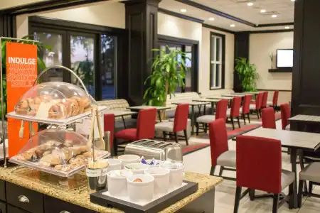 Hampton Inn Savannah-Historic District - 29