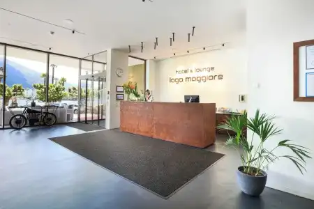 & LOUNGE LAGO MAGGIORE - 1