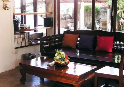 Yindee Stylish Guesthouse - 12
