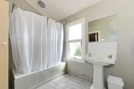 Edinburgh Gallery Bed & Breakfast - 7
