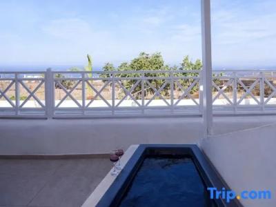 Muses Cycladic Suites - 210