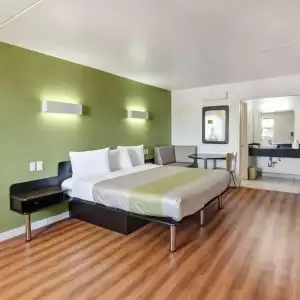 Motel 6 Dallas, TX - Forest Lane - 35