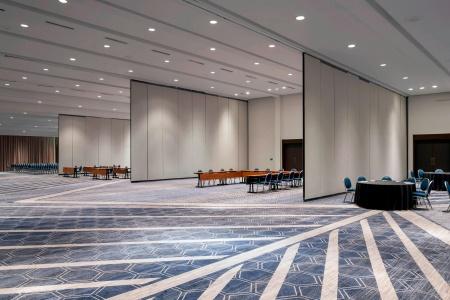 Sheraton Norfolk Waterside - 11