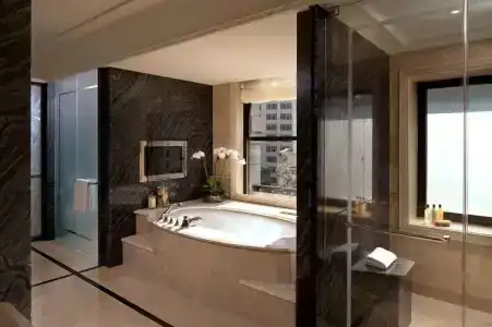 The Peninsula - 9