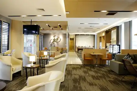 Louis' Tavern Don Muang - 23