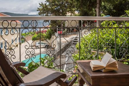 Faros Suites - 38