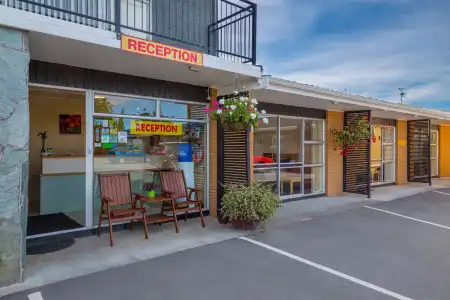 Middle Park Motel - 0