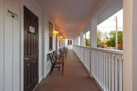 Eagle House Motel - 33