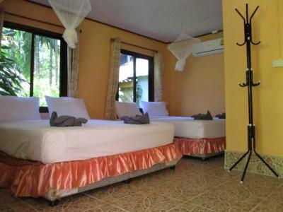 Khao Sok Island Resort and Spa - 45