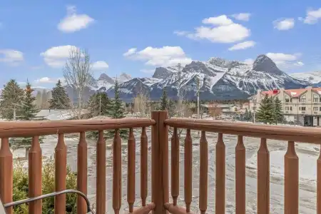 Canmore Rocky Mountain Inn - 47