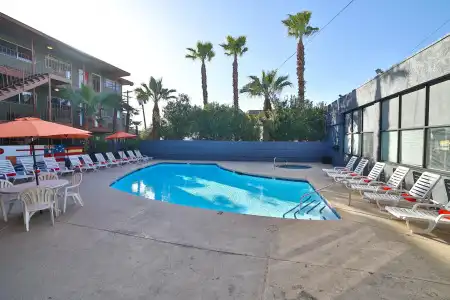 Motel 6 - Las Vegas, NV – Downtown Fremont St Experience - 12