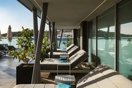 Strand Suites By Neu Collective - 11