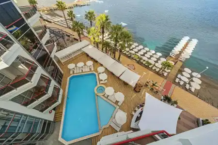 Poseidon - Adults Only - 19