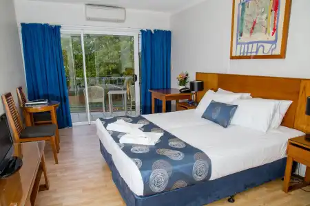 Cullen Bay Resort - 29