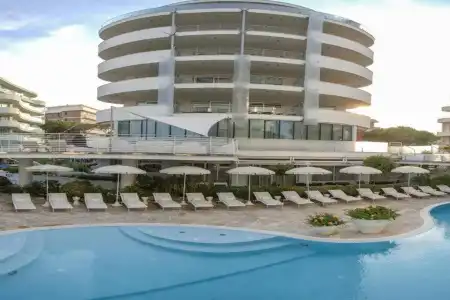Premier & Suites - 15