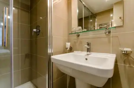 Royal Cambridge - 51