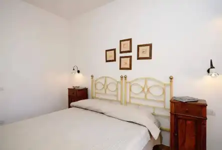 Solaria - 27