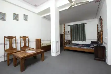 Raghuraj Palace - 39