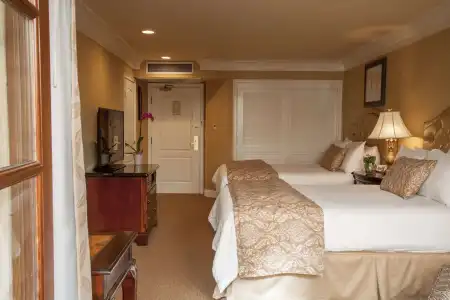 Best Western Plus Sunset Plaza - 33