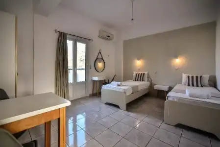 Iraklis Studios & Apartments - 132