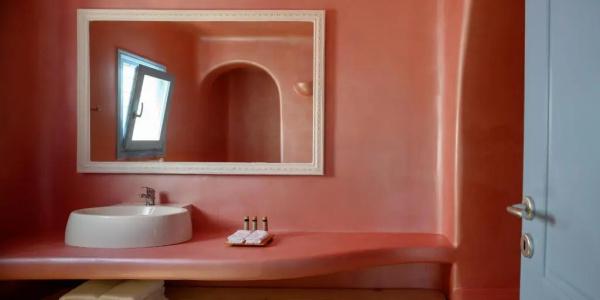 Este Luxury Suites - 8