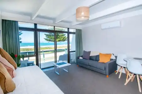 Whispering Sands Motel - 1