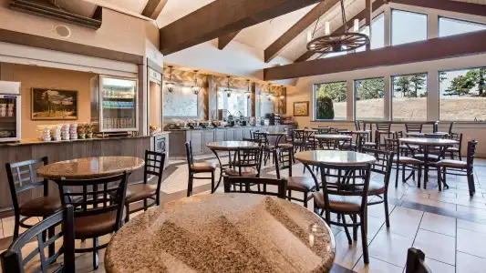 Best Western Plus Silver Saddle Inn - 33