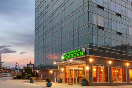 Wyndham Garden Long Island City - 33