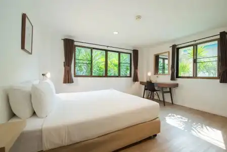 Dolphin Bay Beach Resort - 80