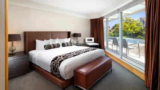 Inn at Laurel Point - 2